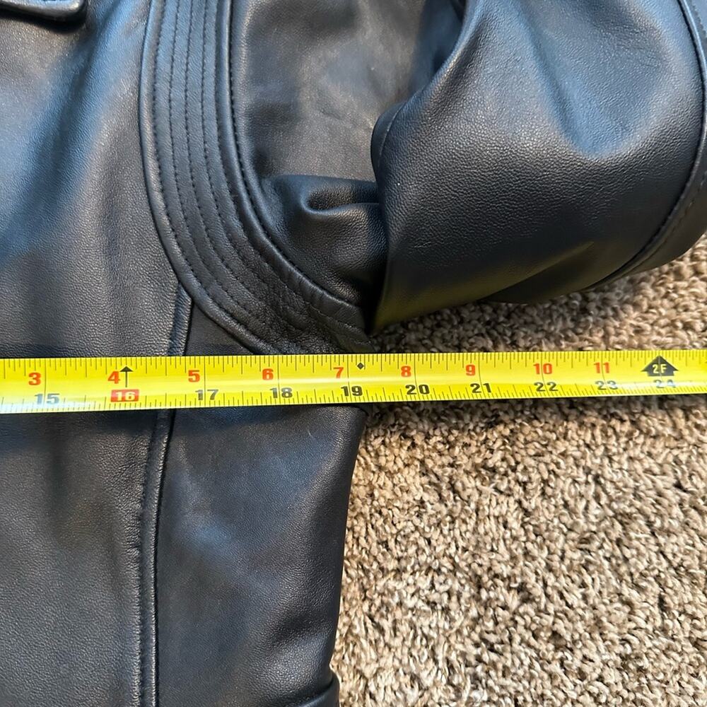 Black leather jacket, EUC, size medium - Picture 7 of 11